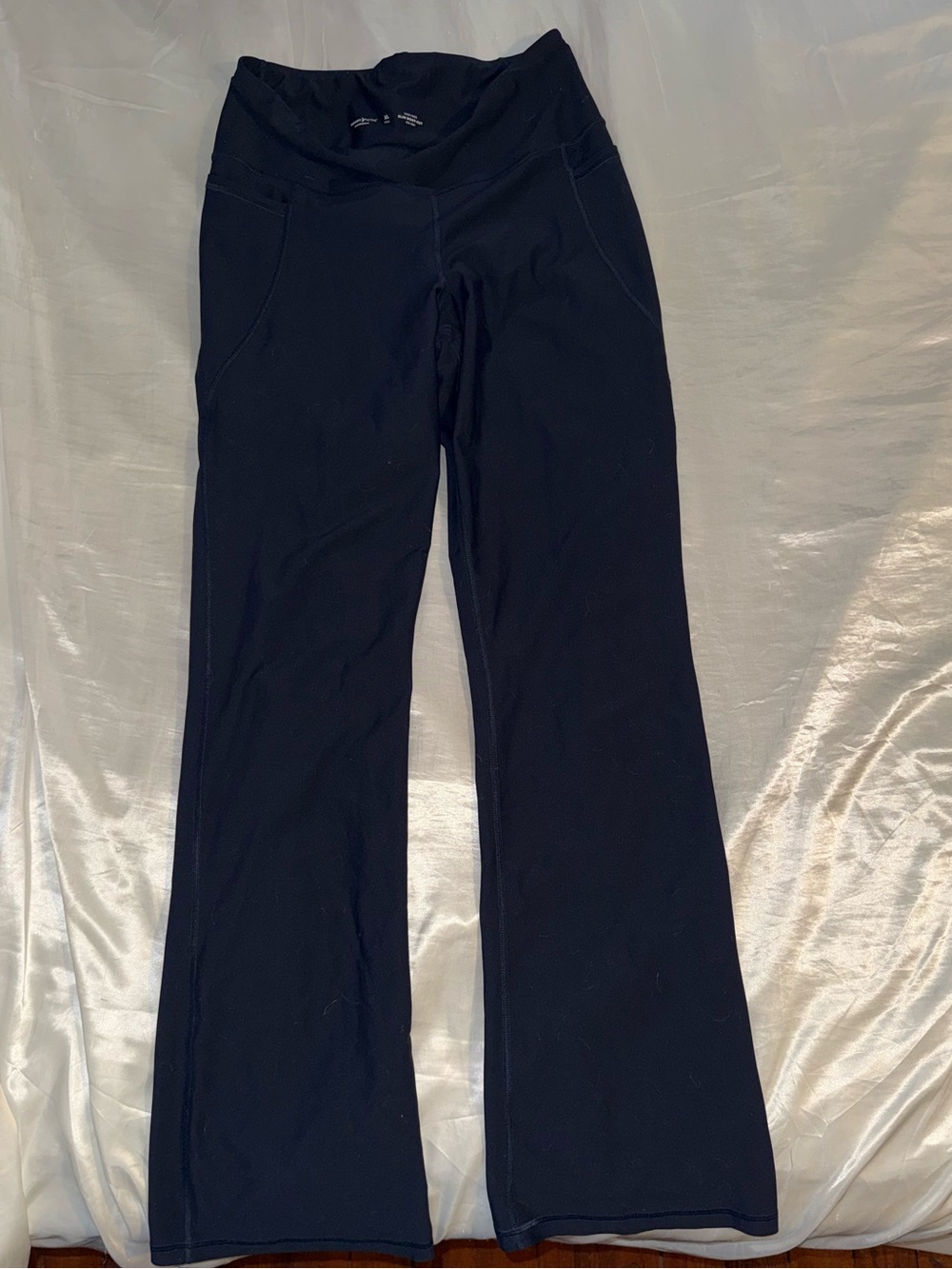 Old Navy Women’s Powersoft Slim Boot-Cut Yoga Pants